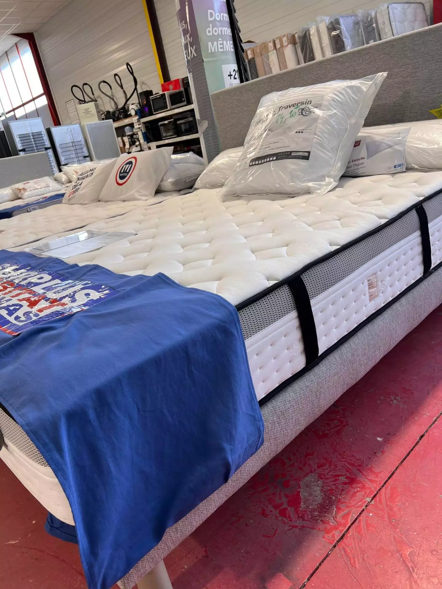 MATELAS DOUBLE FACE A RESSORTS ENSACHES AVEC FACE SOFT - site Surplus Habitat 34